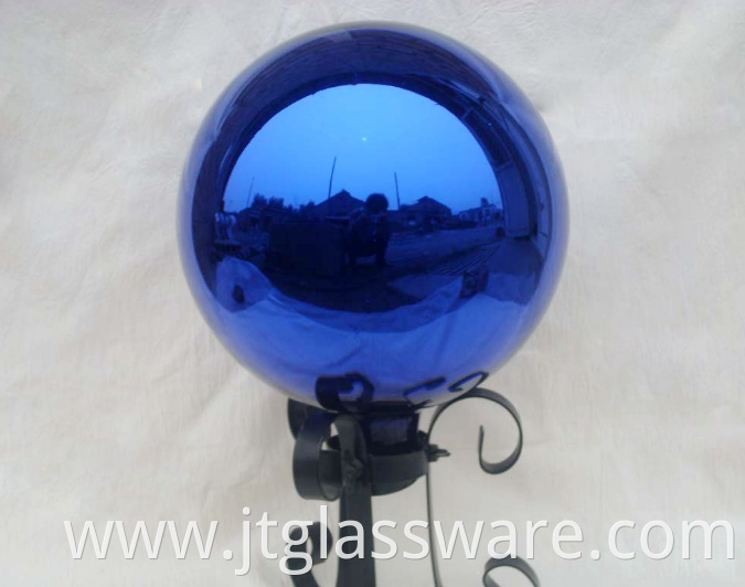 Glass garden ball 